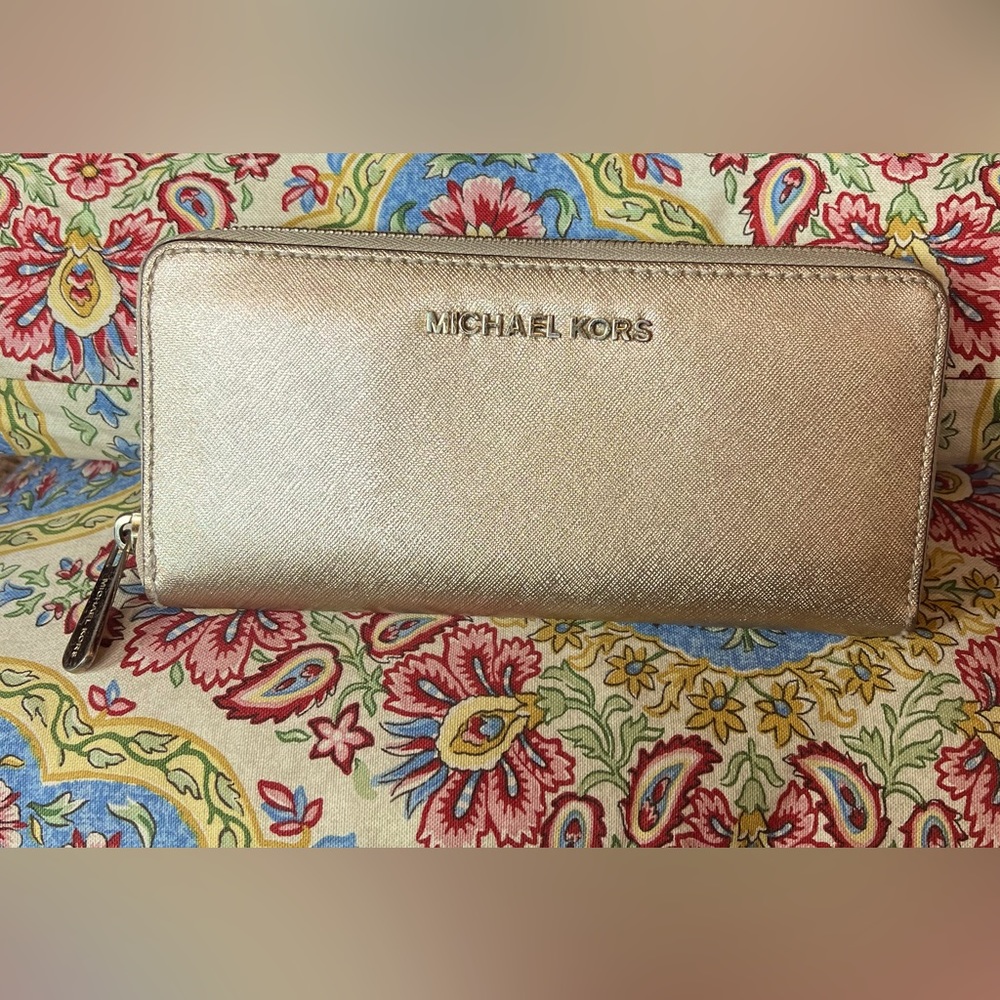 Michael Kors Gold Zip Wallet